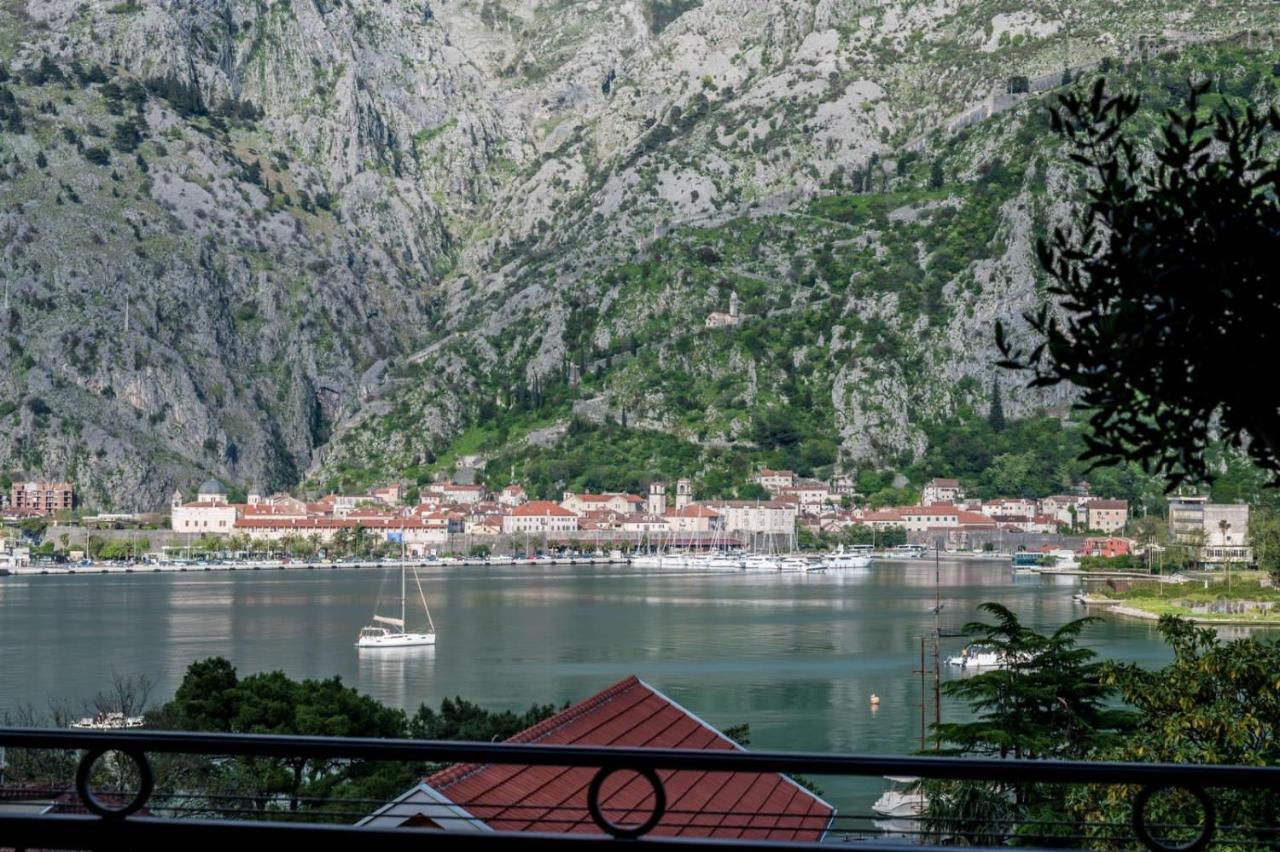 Villa Sun Castle Kotor Buitenkant foto