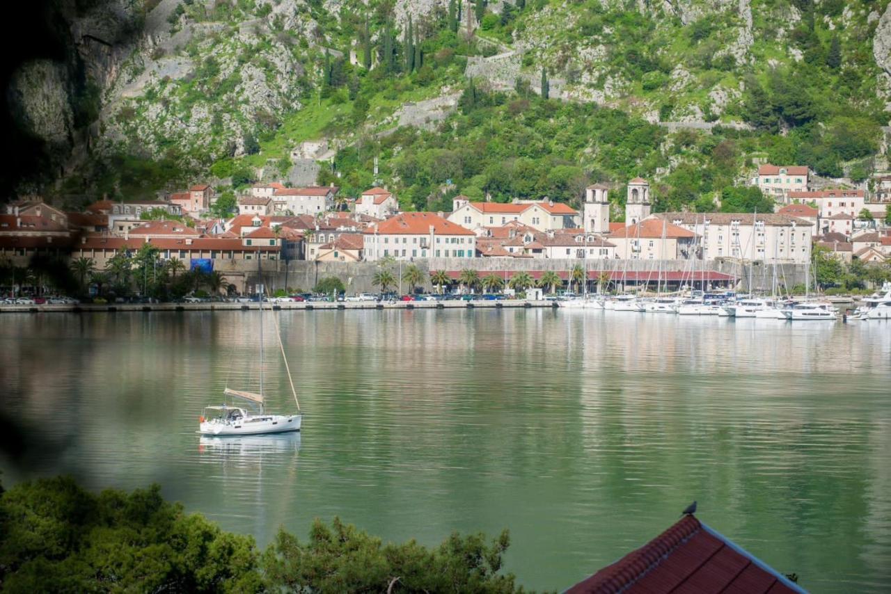 Villa Sun Castle Kotor Buitenkant foto